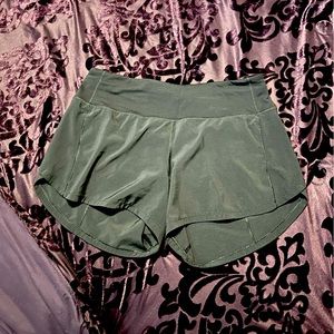 lululemon Speed Up Mid-Rise Lined Short 4”